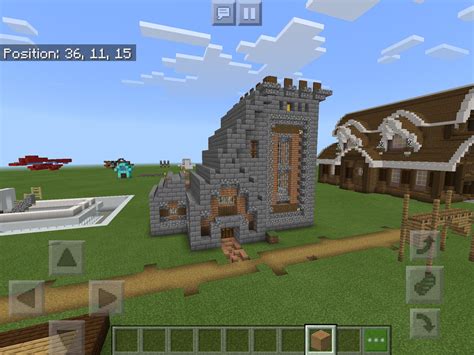 Here’s a castle/house thing I made a while ago. : r/Minecraft