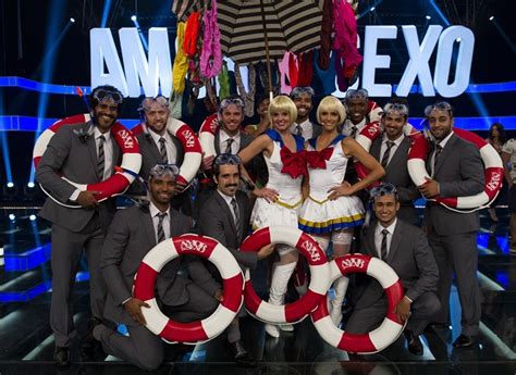 De lingerie Fernanda Lima vira heroína sexy de desenho japonês Notícias da TV