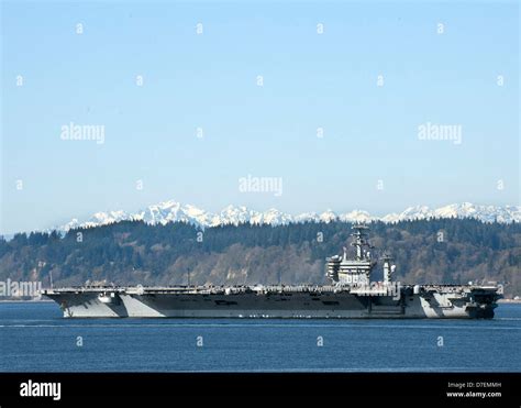 Uss Nimitz Hi Res Stock Photography And Images Alamy