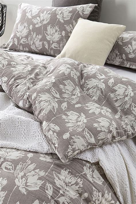 Extra Long Twin Comforter Set With Pretty Floral Design Watercolor