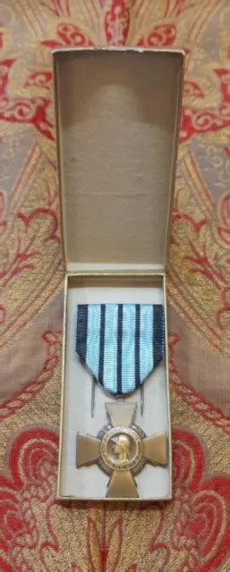 Croix Du Combattant M Daille Militaire En Bronze Tr S Bon