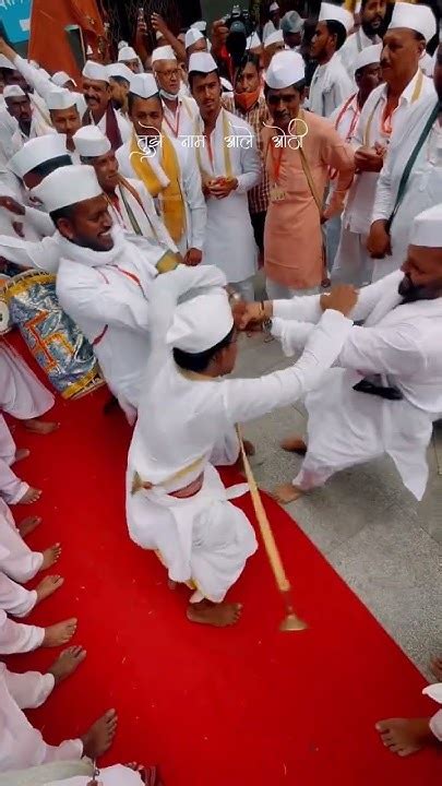 भाव अंतरीचे हळवे जसे जुई फुल स्वःताच्याच सुगंधाची स्वःत लाच भुल रे