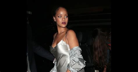 Dona De Uma Marca De Lingerie Rihanna Ficou No Lugar No Ranking De Famosas Mais Influentes