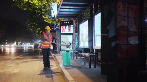 【4k】夜间环卫工人打扫街道 3840x2160 高清视频素材下载 编号 5854549 实拍视频 光厂 Vj师网