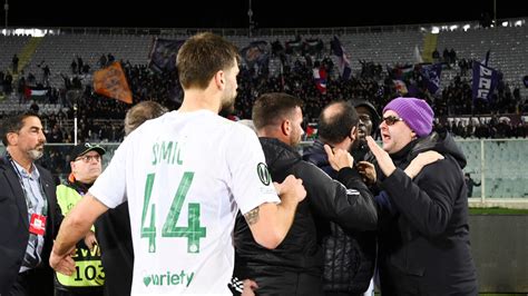 Fiorentina Tensione Tra I Giocatori Del Maccabi E Tifosi A Fine Gara