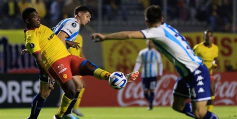 Racing Le Gan A Aucas Para Seguir Como L Der De Su Grupo Dsports F Tbol