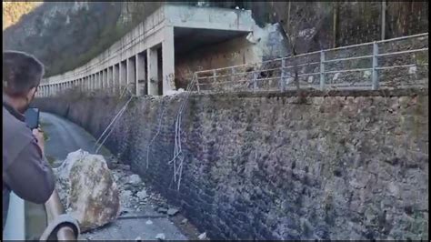 Frana In Valsugana In Tilt Statale 47 E Ferrovia Corriere Delle Alpi