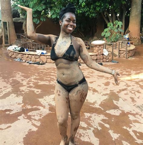 10 Hot Sexy Camo Camille Bikini Pics