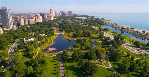 Lincoln Park Zoo (A Local's Ultimate Guide)