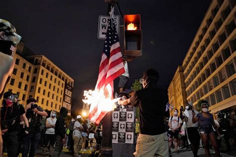 Trump demands end to flag burning as protests flare again near White ...