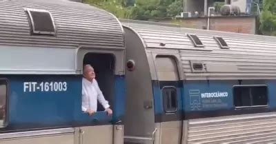 López Obrador realiza recorrido de prueba a bordo del Tren