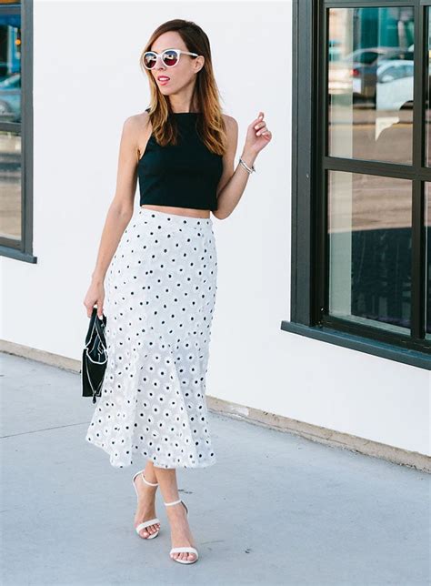 What To Wear With a Flare Skirt - Sydne Style