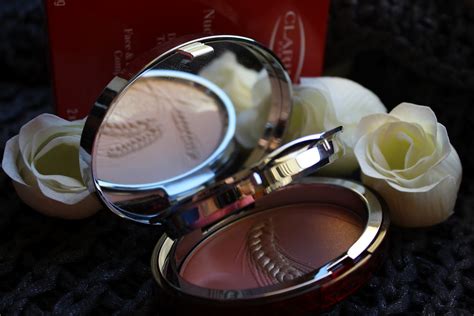 UOGINTAITE APŽVALGOS CLARINS NUDE INSPIRATION