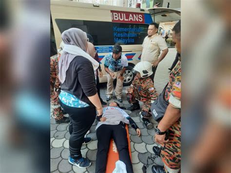 Mangsa Tersangkut Minit Dalam Lif Hotel Dua Sesak Nafas Kosmo