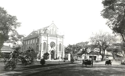 Gereja Hati Kudus Yesus Kayutangan Malang