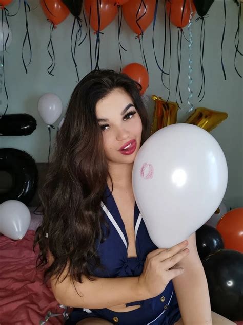 Police Girl And Balloons Full 63 Pics Set On My Onlyfans 14 Nude Pics XHamster