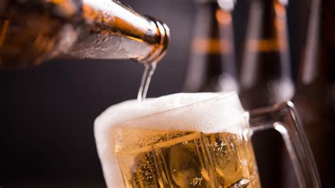 Is a beer in the bath the new shoey? - ABC Adelaide