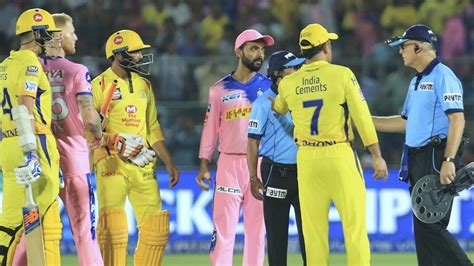 RR vs CSK | No ball controversy: Angry MS Dhoni enters field as leg ...