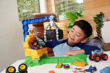 HOT WHEELS Monster Trucks ARENA DEGLI SCONTRI SFIDA DEMOLIZIONE DEL CARICO RHINOMITE Playset