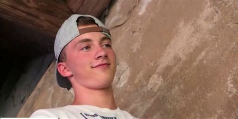 Gay Outdoor Backyard Bareback Fuck Tnaflix