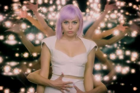 The New Black Mirror Season 5 Trailer Will Give You Goosebumps - FabFitFun