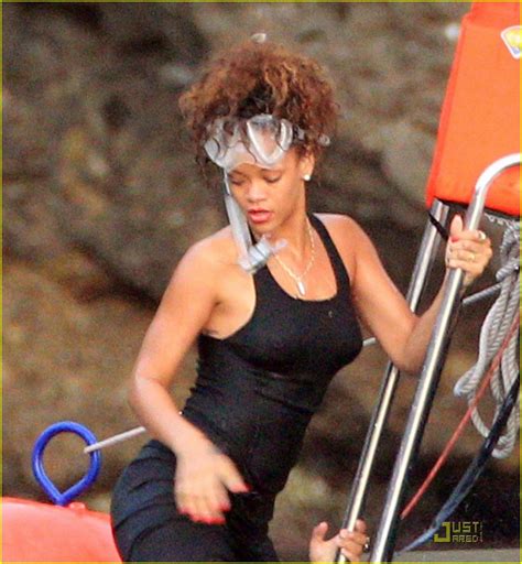 Rihanna I Don T Have A Sex Tape Photo Rihanna Photos