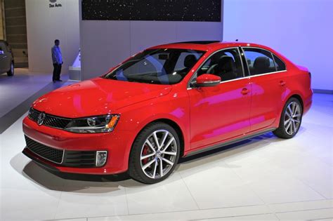 Volkswagen Jetta Red Photo Gallery #6/10