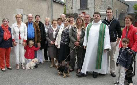 Paroisse Le recteur fête ses vingt ans de sacerdoce Le Télégramme