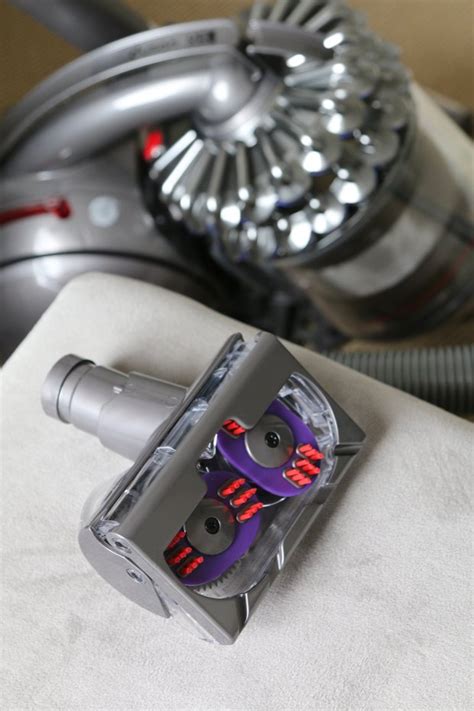 Review: Dyson Animal Pro Vacuum Cleaner