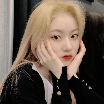 10 Hot Sexy Jihyeon Youi Kim Bikini Pics