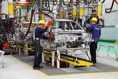 Industria Automotriz Seguirá Operando Pese A Confinamiento Líder