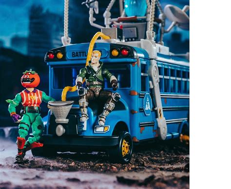 Fortnite 35cm Battle Bus Deluxe Feature Vehicle with 10cm Articulated Jonesy Figure