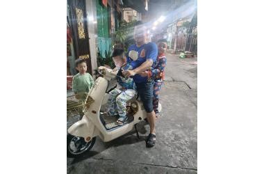 VC K hot trend về với anh trai hai con bảnh trai