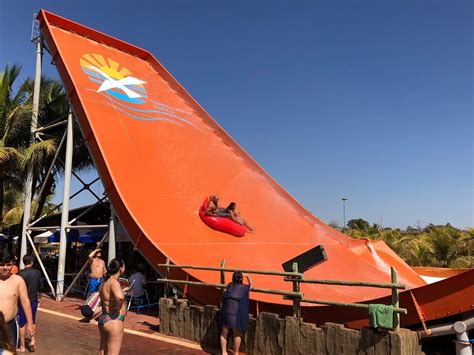 Hot Beach ou Laranjais qual o melhor parque aquático de Olímpia