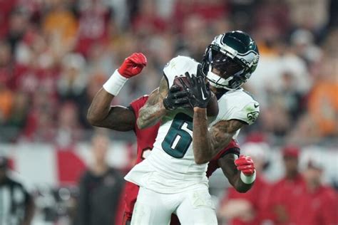 DeVonta Smith signs 3-year contract extension with Eagles - WHYY