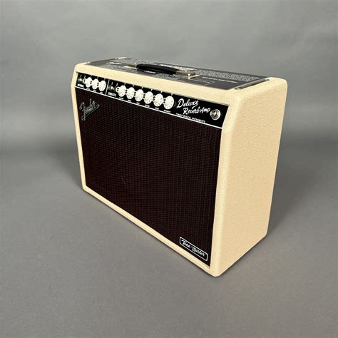 Fender Tone Master Deluxe Reverb Blonde Amplifier And Fender Cover Auctionninja