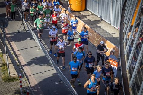 Impressionen Bilder Vom Start Beim B2Run Bremen 2022 Gemeinsamaktiv