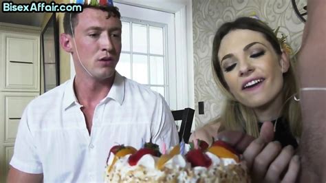 Bisexual Tattooed Babe Facesits And Gets Fucked In MMF Some