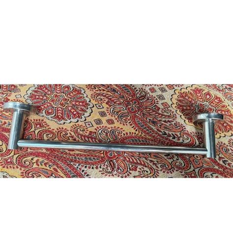 Polished Silver Wall Mounted Ss Towel Rod For Bathroom At Rs