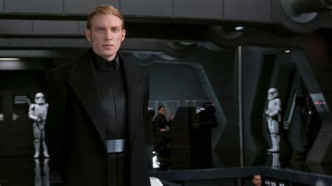 ‘Star Wars’: Domhnall Gleeson On General Hux’s Personality - Heroic ...