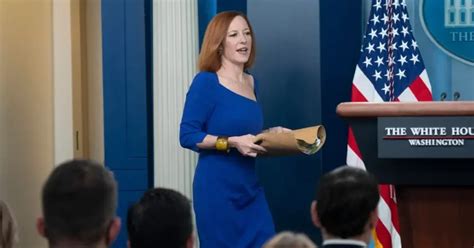 50 Jen Psaki Bikini Pictures Hot Sexy Livinlavidalowcarb