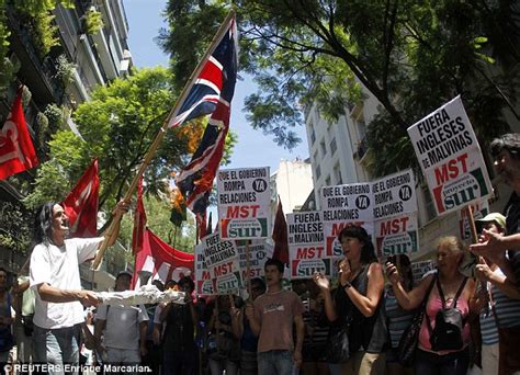 Falkland Islands Protest Outside British Embassy In Buenos Aires As Tensions Rise Daily Mail