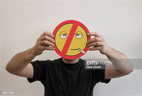 No Smoking Sign Emoji ストックフォトと画像 Getty Images