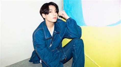 Jungkook Bts Kejutkan Penggemar Dengan Vlive Ganteng Maksimal Pakai