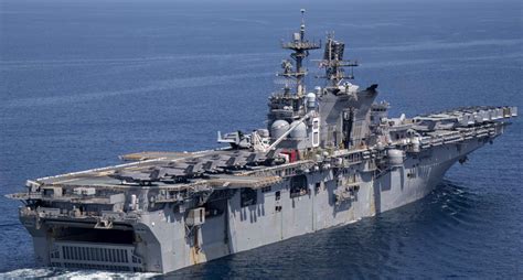 Lhd Uss Makin Island Wasp Class Amphibious Assault Ship