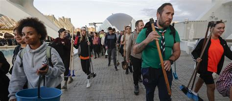 Qu Puedes Donar Para Ayudar A Los Afectados Por La Dana En Valencia