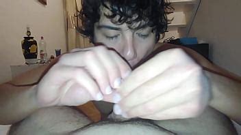 AVANT PREMIÈRE Un étudiant autrichien hétérosexuel essaie le sexe gay pour la première fois