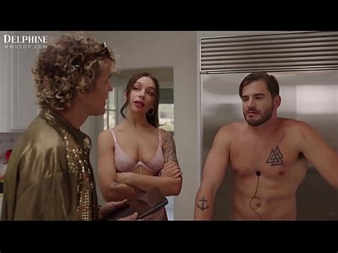 Hot Influencer April Olsen Shares Two Big Dicks XVIDEOS