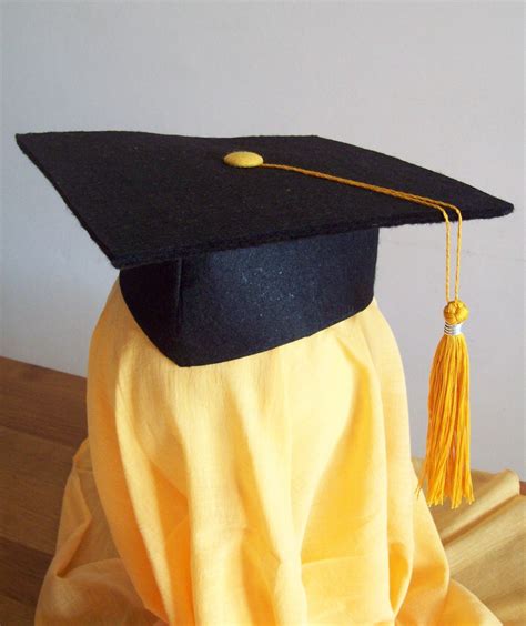 Graduation Cap Yellow Tassel Cappello Laurea Fai Da Te E Hobby Fai Da Te