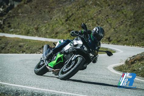 Napolimoto It Kawasaki Cambia Le Regole Del Gioco Con La Prima Moto